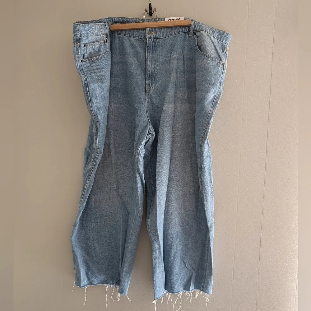 NWT Future Collective Straight Leg Jeans - Picture 2 of 9